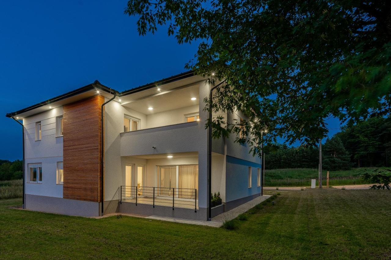 Villa Artemis Plitvička Jezera Exteriör bild